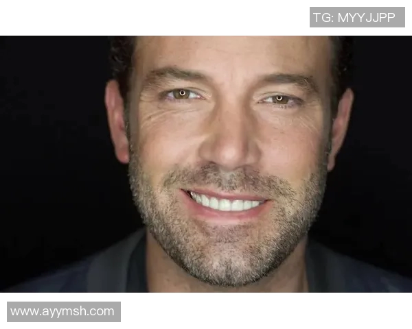 足球场上的微笑力量假牙背后的明星故事与奋斗历程