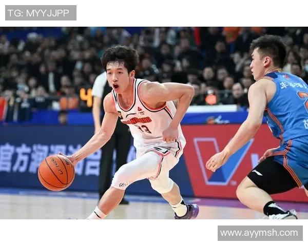 篮球明星如何在时尚圈崭露头角排名揭晓引发热议与关注